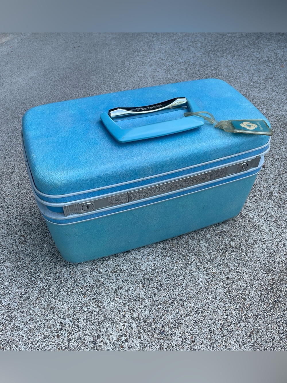 VINTAGE 1960's SAMSONITE VANITY TRAIN TRAVEL CARRYING CASE BLUE W/ MIRROR NO KEY